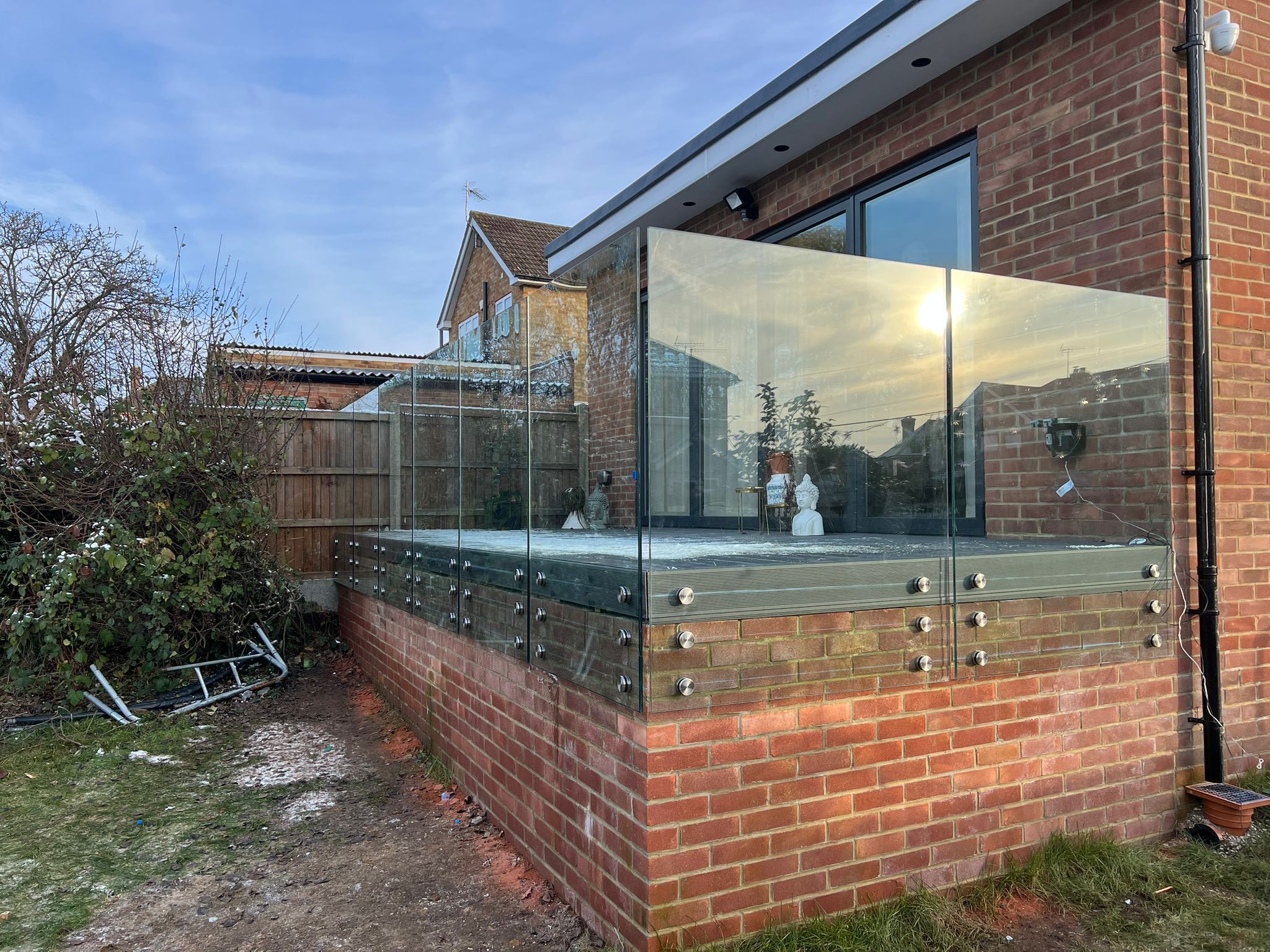 Glass balustrade installation in Borehamwood Glass balustrade installation in Borehamwood
