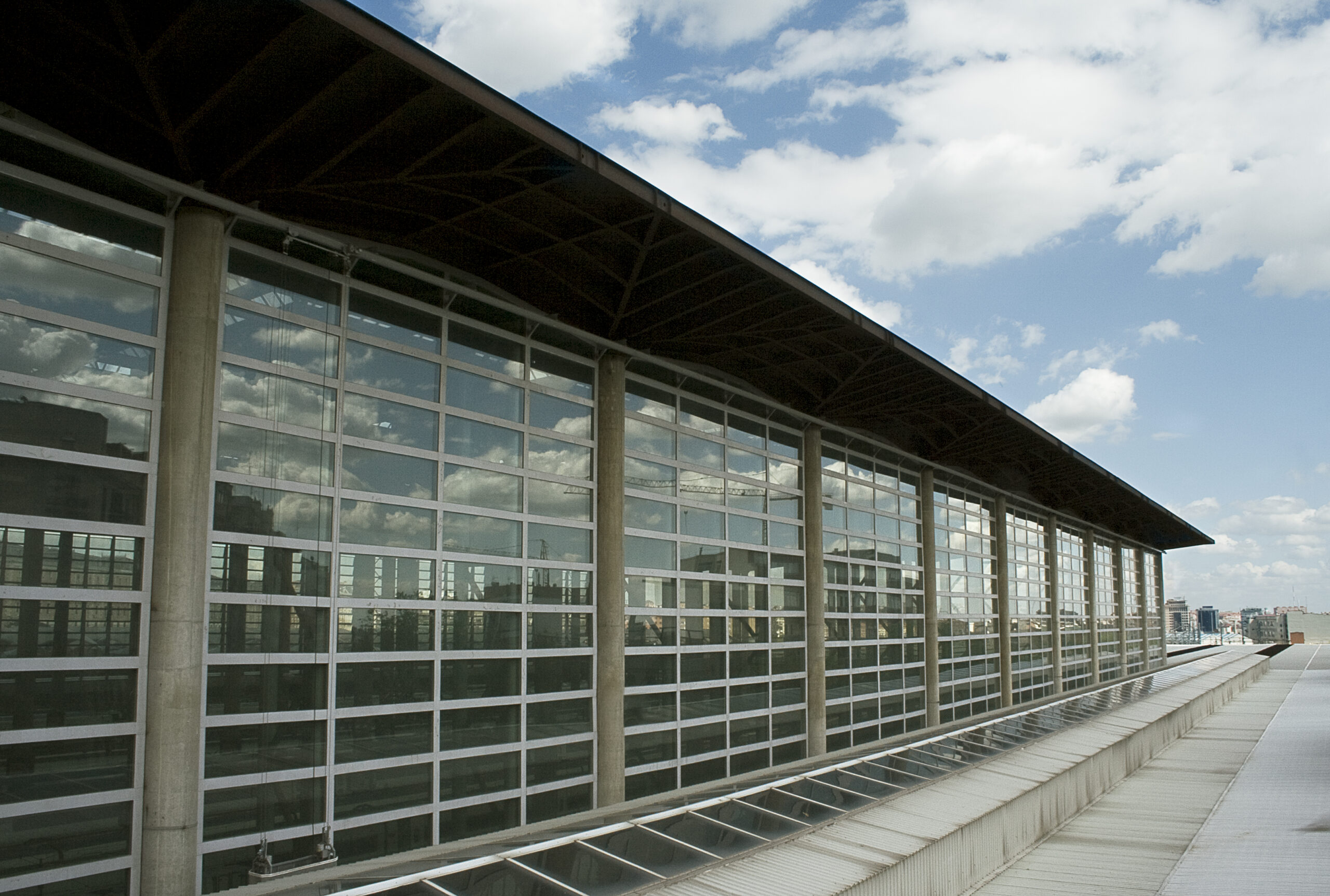 atocha Large-scale glass facade for industrial building